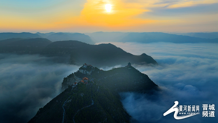 晋城市珏山风景区：雨后酿出限定美景