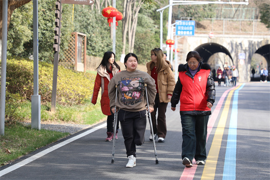 南京市栖霞区残联举办“残健携手 快乐同行”健身走活动_fororder_图片3