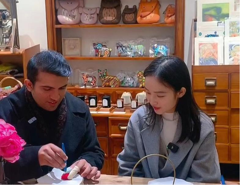 【陕耀国际·35期】寻年味 话年俗 看丝路青年如何潮玩西安年？_fororder_图片5