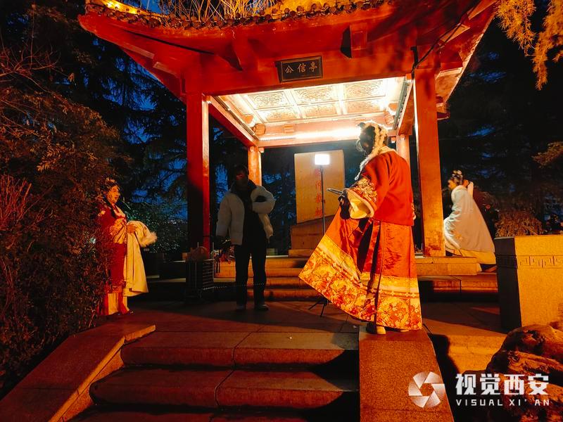 “新春战袍”火出圈 马面裙与古城西安实现双向奔赴