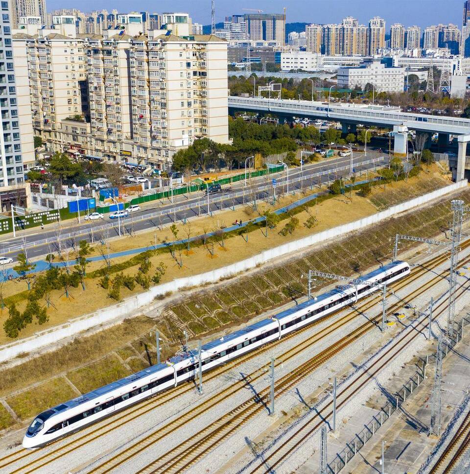 花湖机场启示录：从“独行快”迈向“众行远”