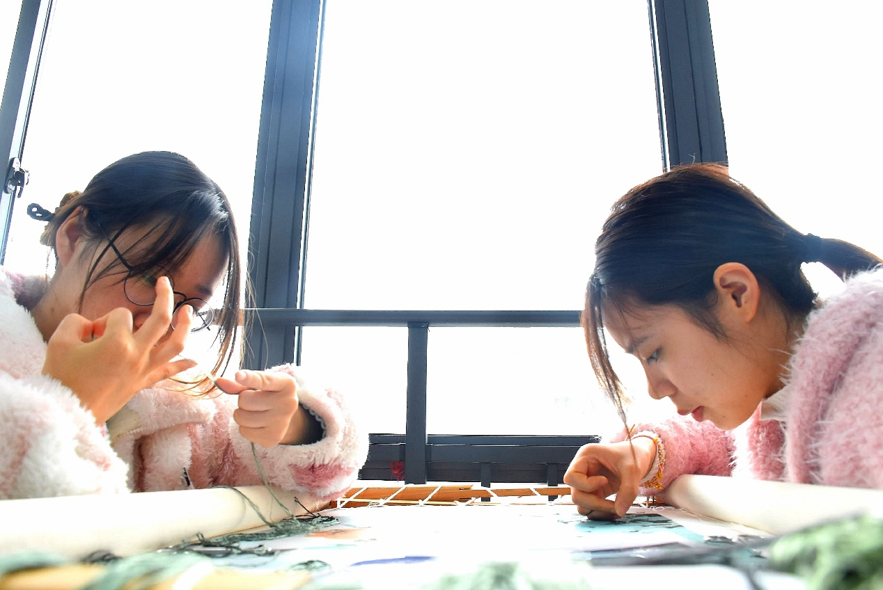 妇女节特别报道｜一针一线绣华年 00后绣娘炼成记_fororder_图片7