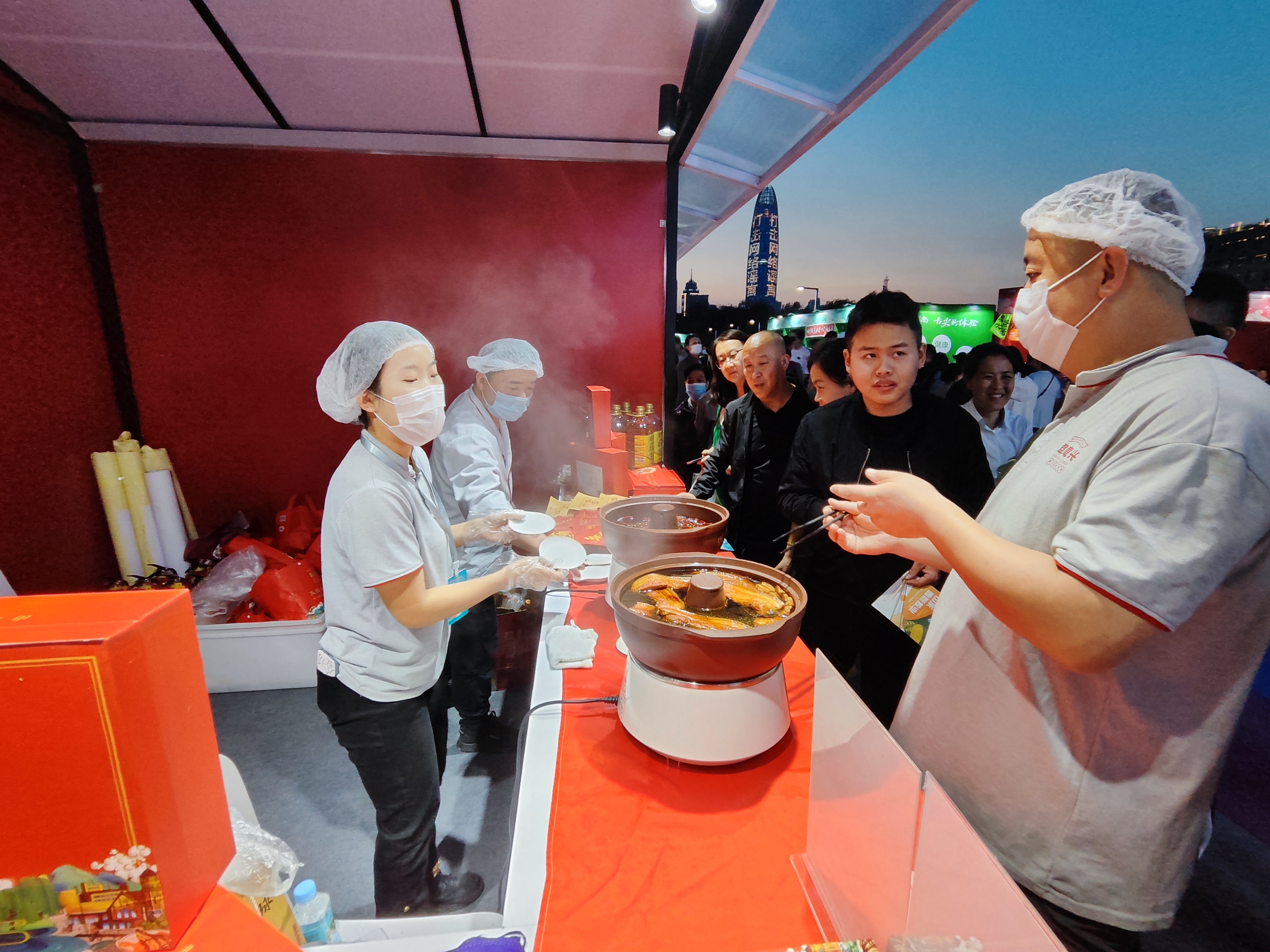 2024年中华美食荟暨山东迎春消费季在济南启动_fororder_IMG_20240412_190146