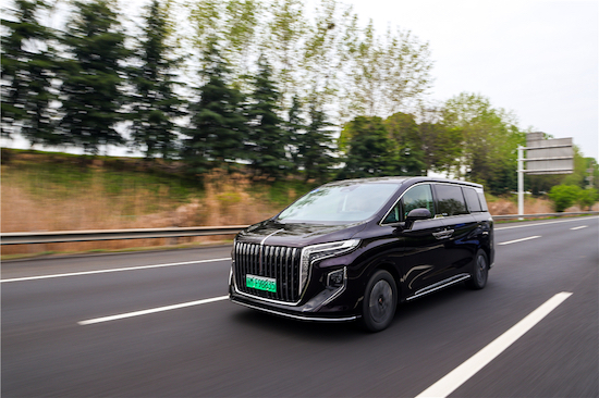 商务出行新名片 高端MPV还看红旗HQ9 PHEV_fororder_image003