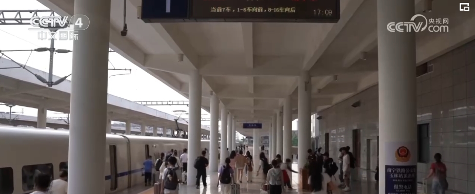 销售火热、热度升高！消费场景丰富多样 “五一”假期旅游市场活力迸发