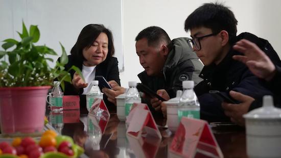 用AI定义卡车生活 小卡数字人APP伴你行_fororder_image002