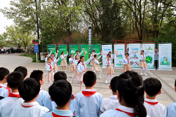 沧州市运河区：珍爱鸟类关爱地球 地球日我们在行动_fororder_沧州市运河区：珍爱鸟类关爱地球 地球日我们在行动125