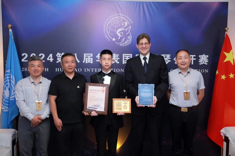 加拿大友人格雷格：我愿意继续留在中国