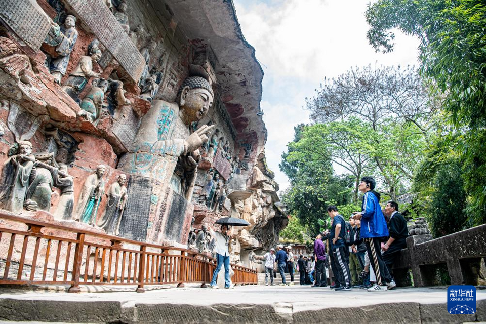 重庆：世界文化遗产大足石刻景区旅游人气旺