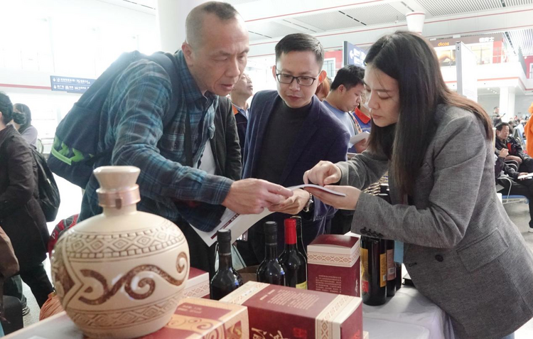 “魅力瑶山·来者都安”高铁冠名列车首发_fororder_图片5