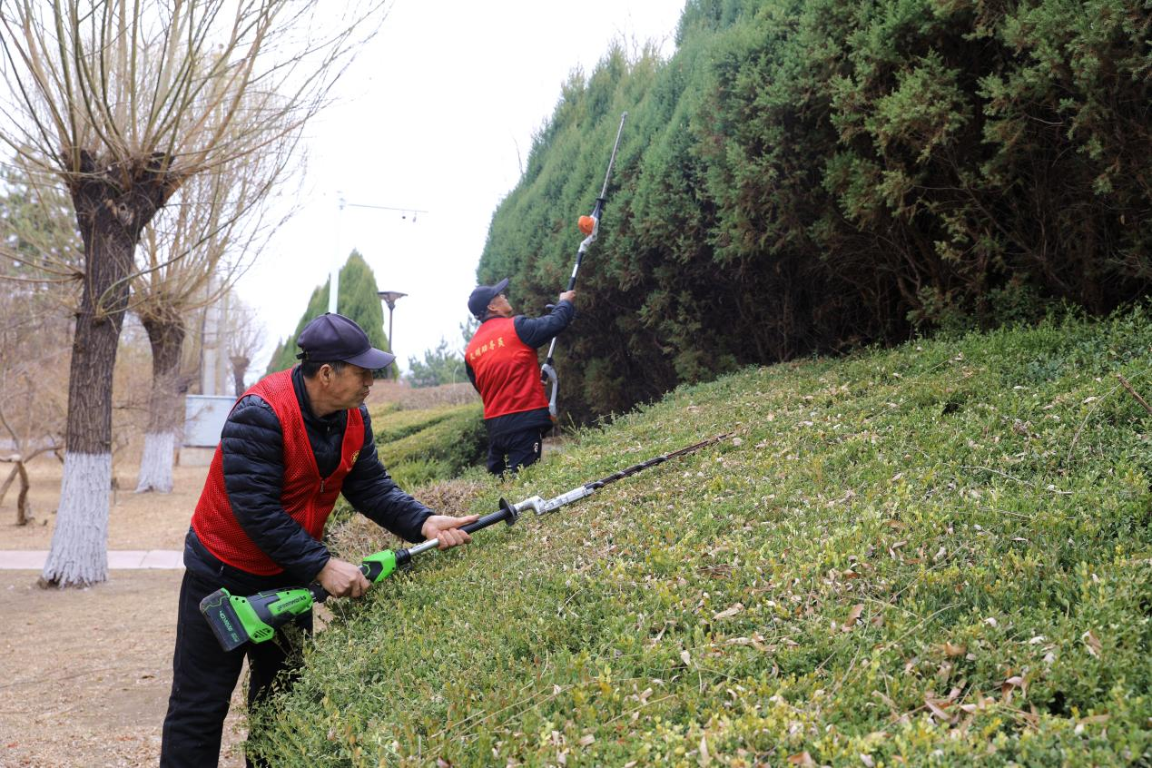 河北平泉：推进园林绿化 提升城市“颜值”_fororder_图片2