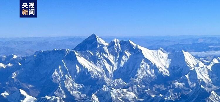 尼泊尔已为63名登山者颁发2024年珠峰攀登许可证