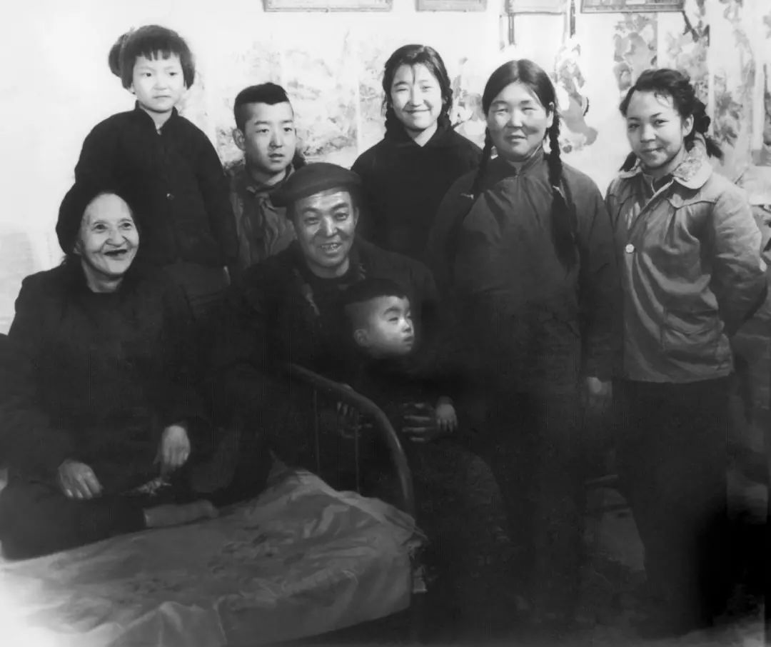王进喜长孙王洪波：我最喜欢的爷爷的名言…… | 共和国记忆