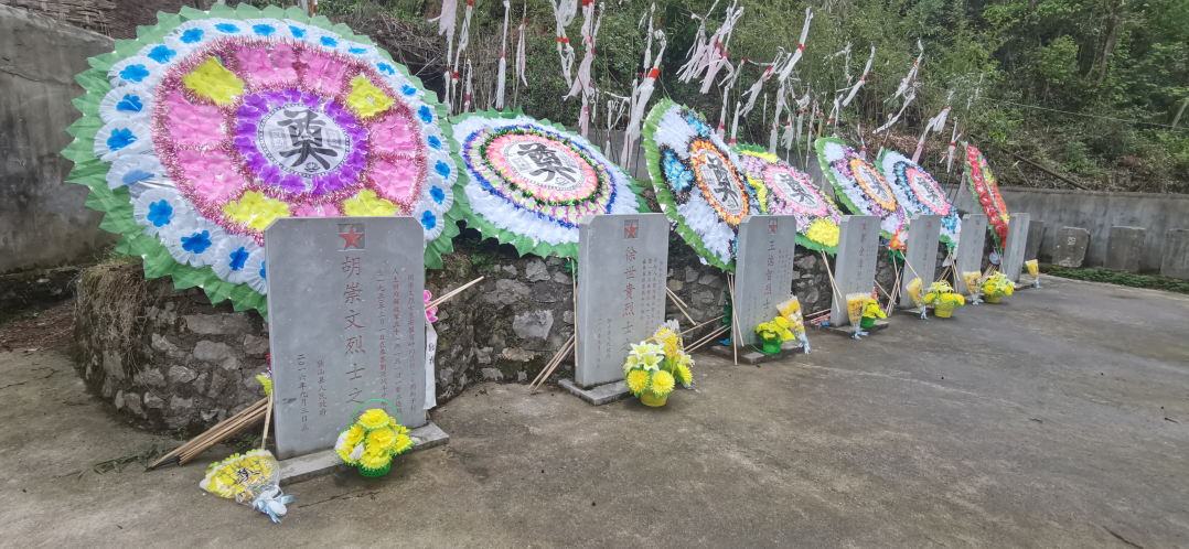 1300万流量的背后，是小村庄74年的坚守