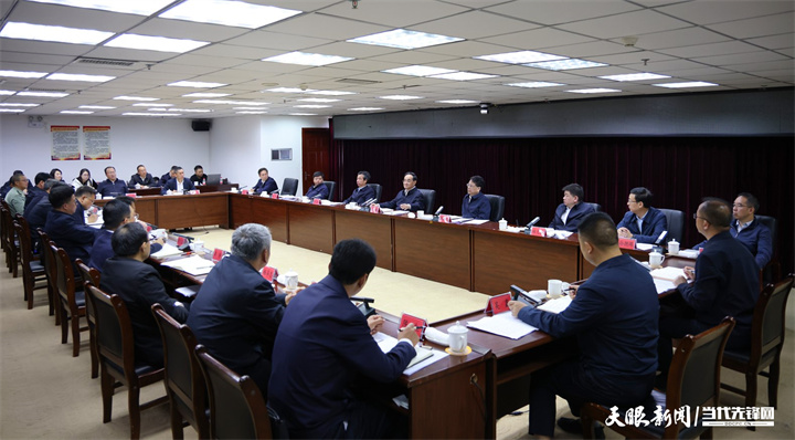 徐麟在毕节市威宁自治县调研