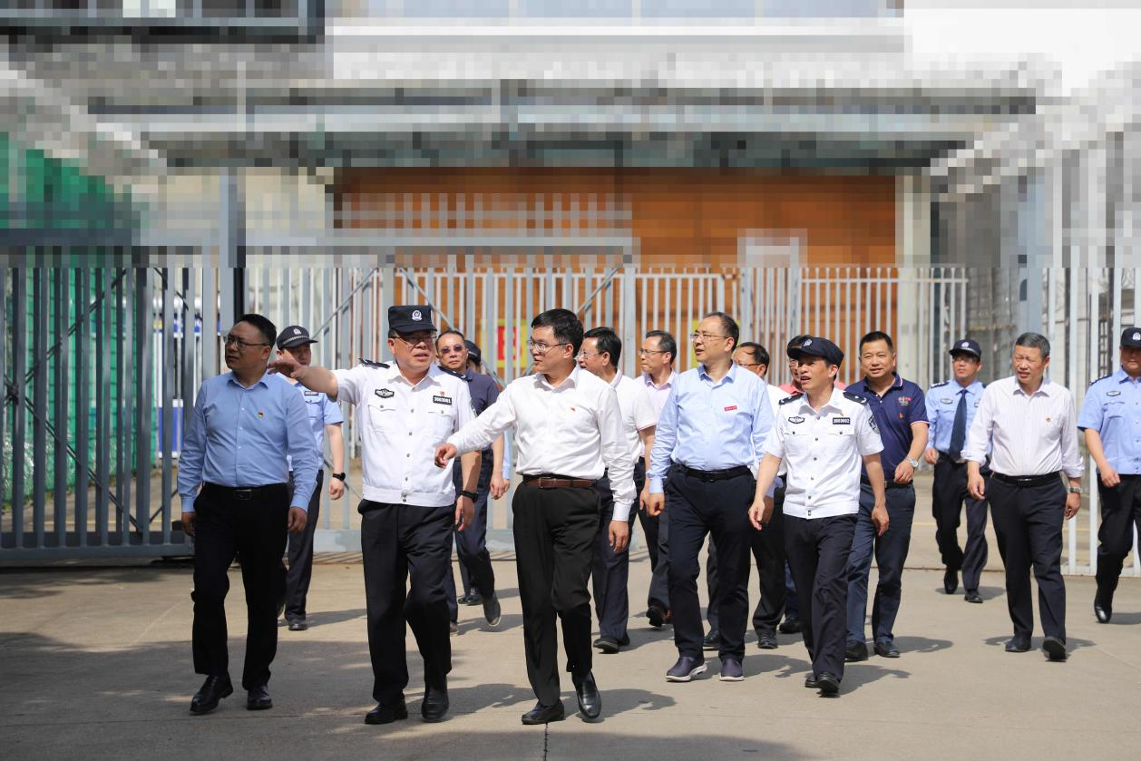 东华理工大学组织党员干部走进监狱“零距离”接受警示教育_fororder_11