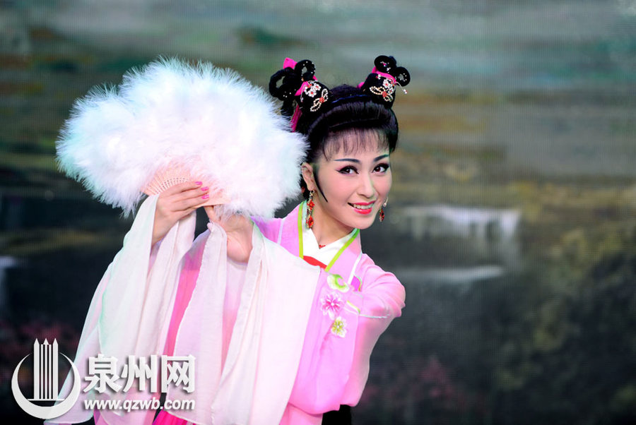三朵梅花同台献演黄梅戏《女驸马》
