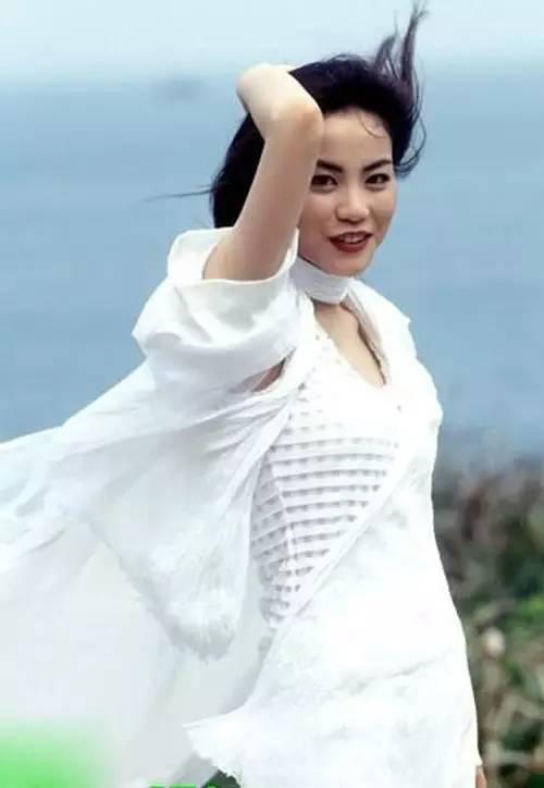 真美女都不是锥子脸：宋慧乔赵丽颖圆脸