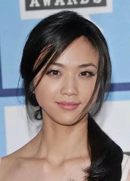 真美女都不是锥子脸：宋慧乔赵丽颖圆脸
