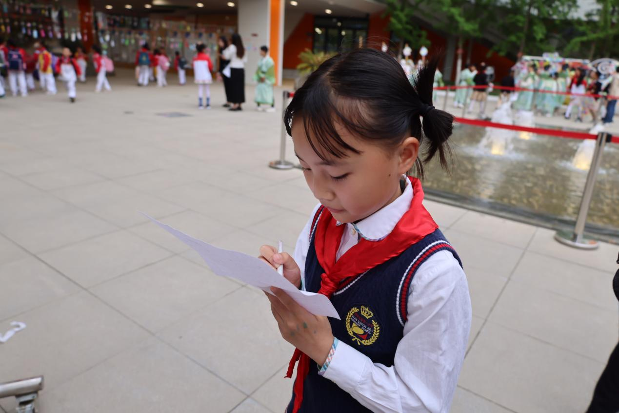 西安高新区第三十一小学首届K-Day风筝节举办_fororder_图片24