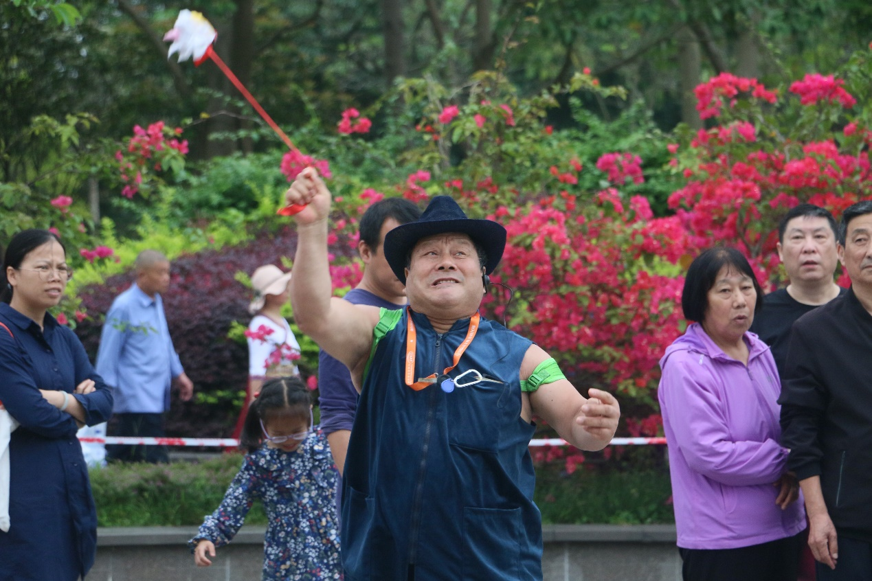 【潮起三月三】广西防城港：多彩活动氛围浓 市民游客共享民俗文化大餐欢庆“三月三”_fororder_图片3