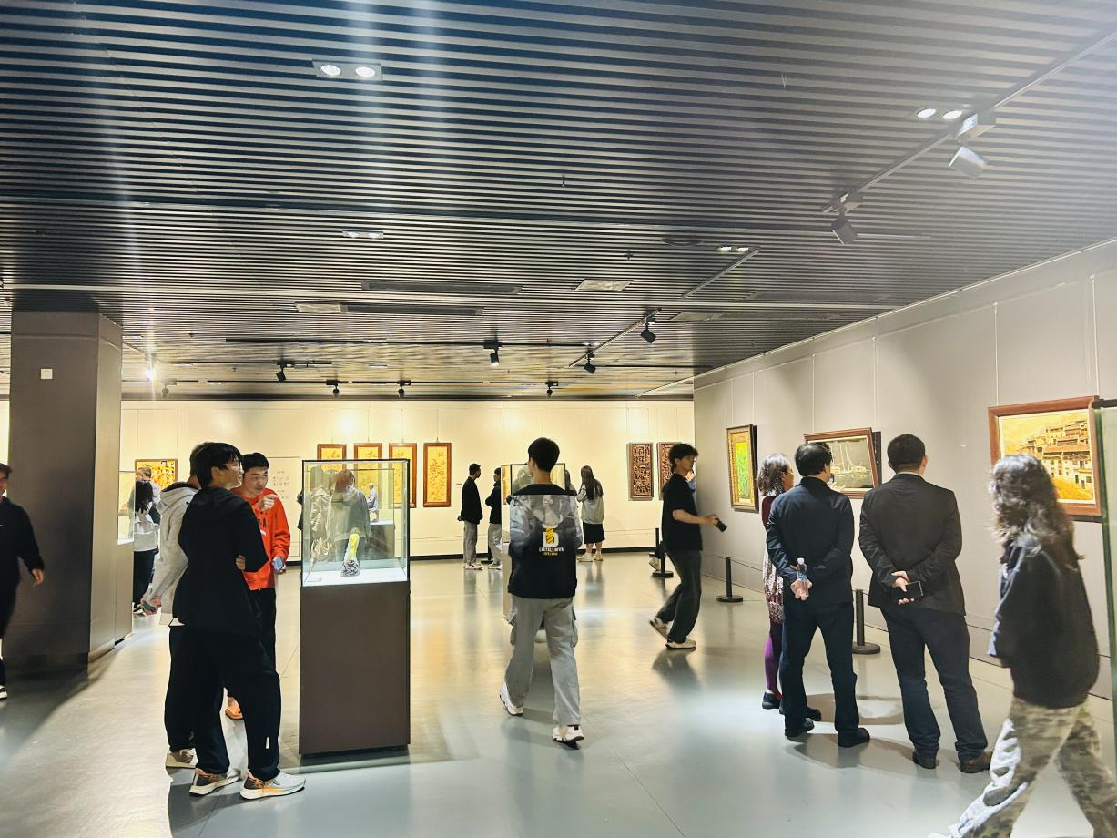 “经典传承——历届中国工艺美术大师经典作品展”宜春站开启_fororder_14