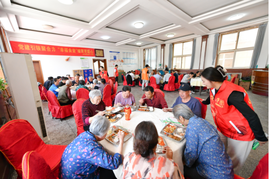 邯郸冀南新区：老年食堂带来老人幸福好“食光”_fororder_邯郸冀南新区：老年食堂带来老人幸福好“食光”441