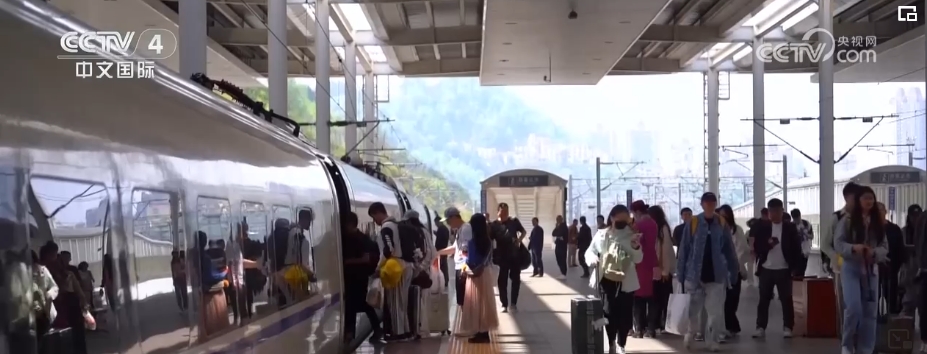 销售火热、热度升高！消费场景丰富多样 “五一”假期旅游市场活力迸发