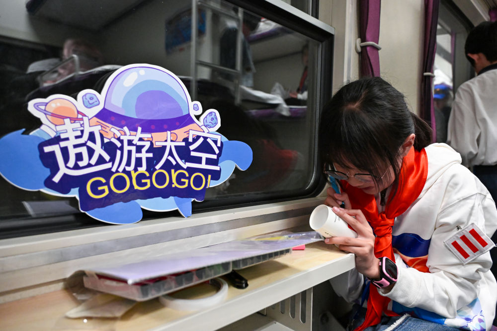 【教育】在酒泉卫星发射中心，少年们共赴一场星空之约
