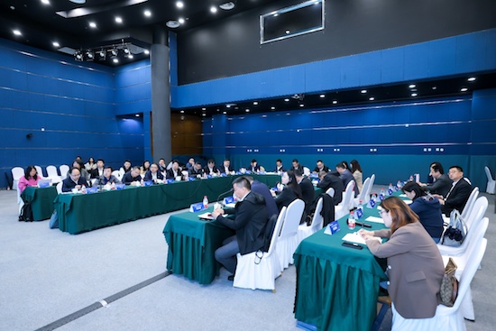 汇聚国内皮卡最强力量 2024推动汽车特色消费专题研讨会召开_fororder_image002