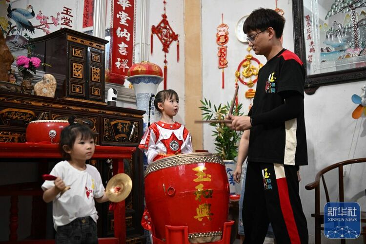 了不起的童年|“战舞”萌娃