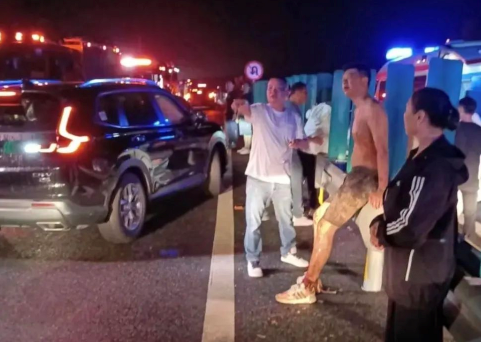 在塌方路段救起6人 他说“只是做了件力所能及的事”