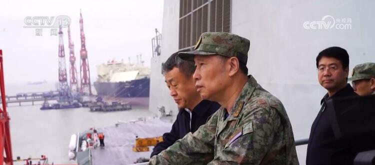 你好，18舰！欢迎，福建舰！