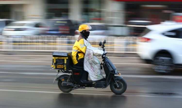 民生直通车|补短板、强规范——多部门为新业态劳动者加快撑起“保护伞”