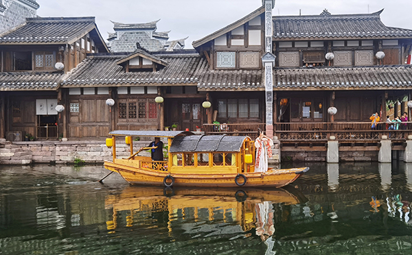 （发英文）“五一”游宜宾市翠屏区 花样玩不停_fororder_李庄月亮田水上表演-摄影-高学兵