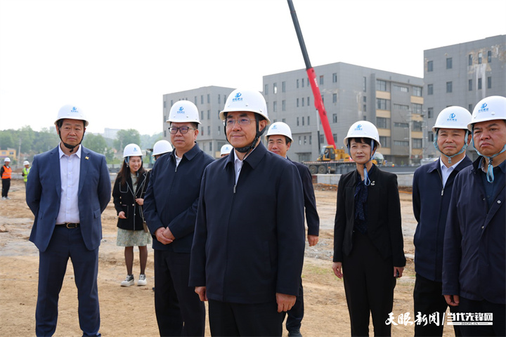 徐麟在毕节市威宁自治县调研