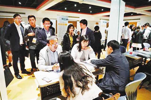 【科教 标题摘要】重庆市28家事业单位复旦大学揽才首开绿色通道