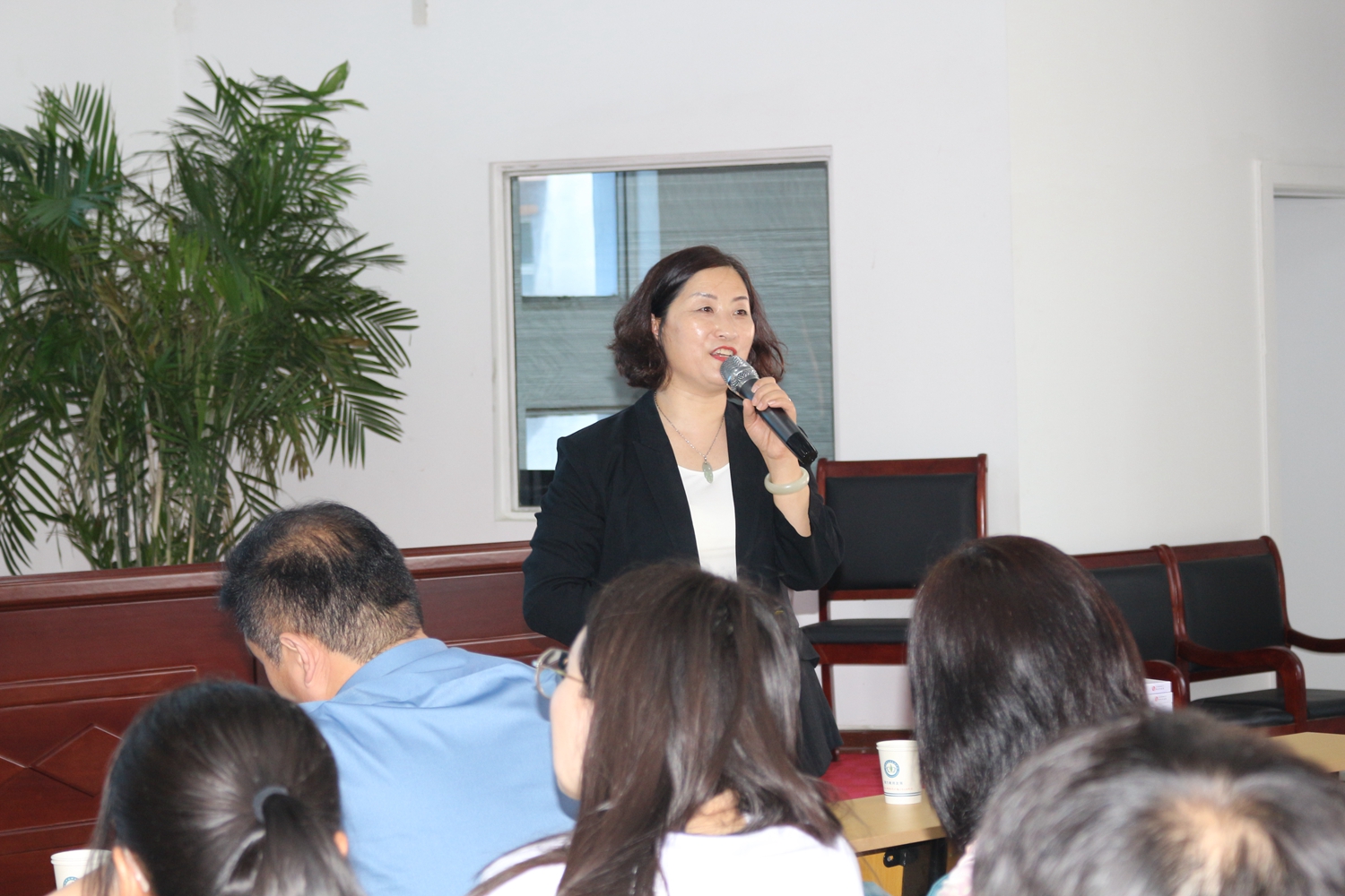 保定市满城区：追光而遇 沐光而行_fororder_陈亚飞老师的精彩讲座 摄影 李宁