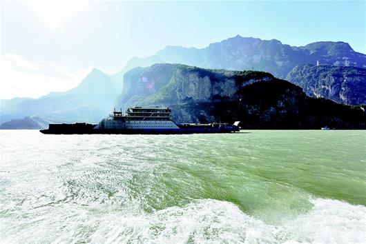 三峡水库完成175米试验性蓄水