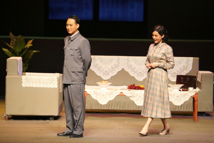 大型话剧《国徽》在沈阳盛京大剧院精彩上演