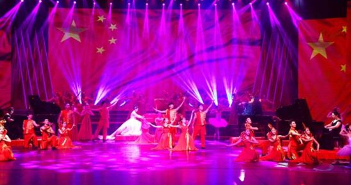 沈阳市举行文艺汇演庆祝新中国成立70周年