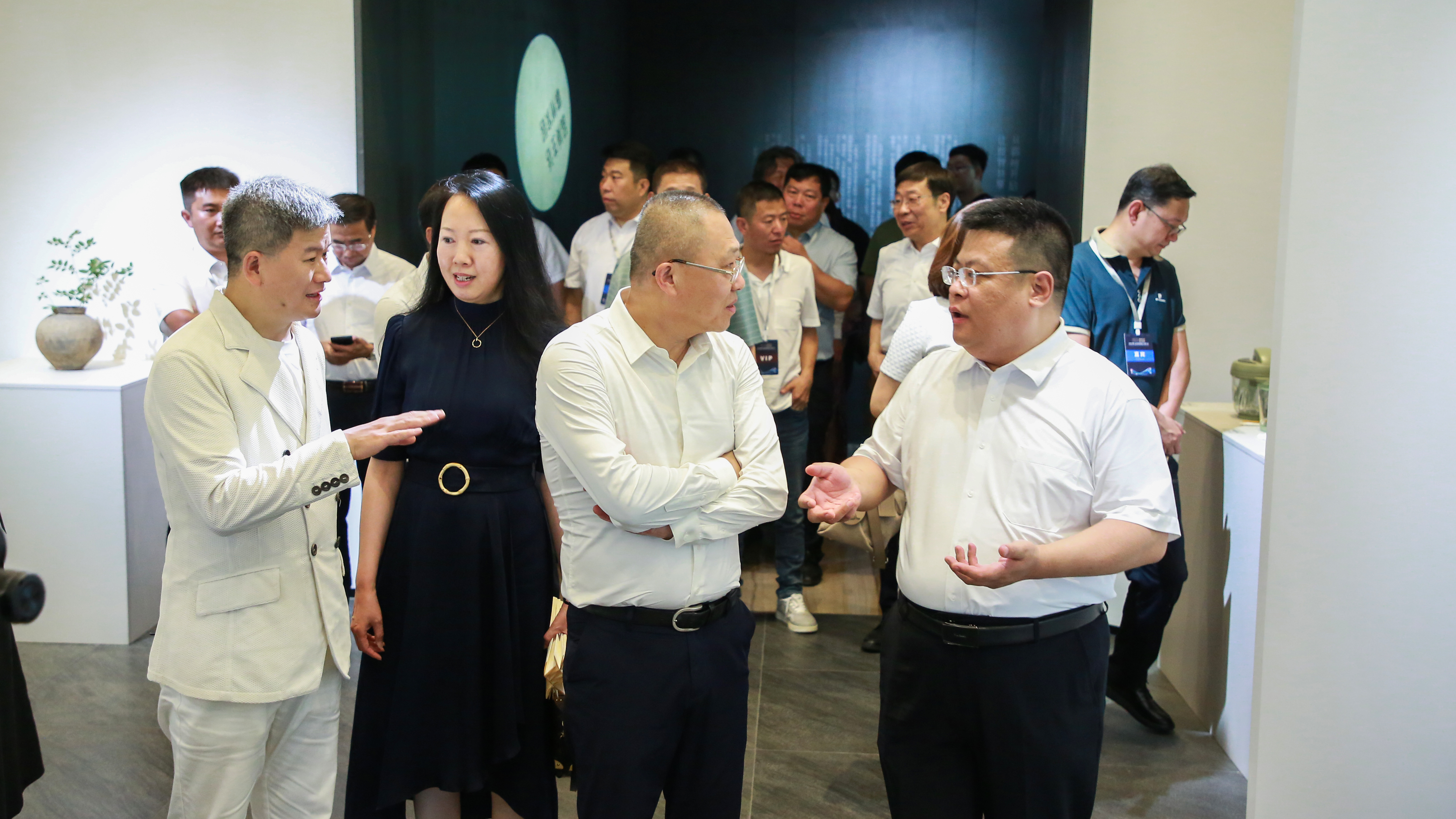 从霸州开启“品质生活” 让世界共享“霸州家居” 2024中国·霸州家居用品产业推介会圆满举行_fororder_1Z3A2048 拷贝