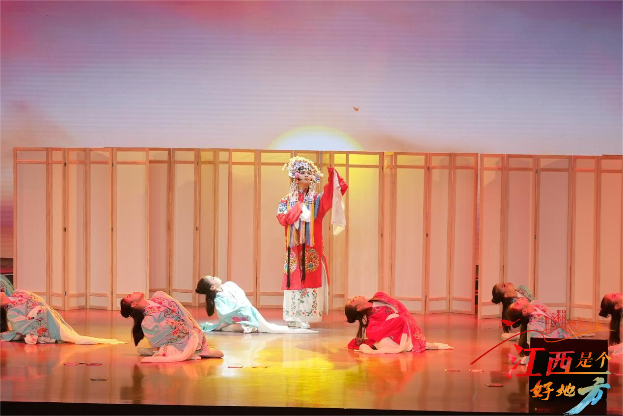 【江西是个好地方】“和美家风伴成长 童心唱响幸福歌”江西省家庭歌咏展演活动在昌举行_fororder_图片12