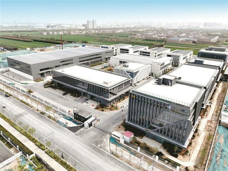咸阳高新区：链上聚力 产业体系焕新提质_fororder_微信图片_20240620085658