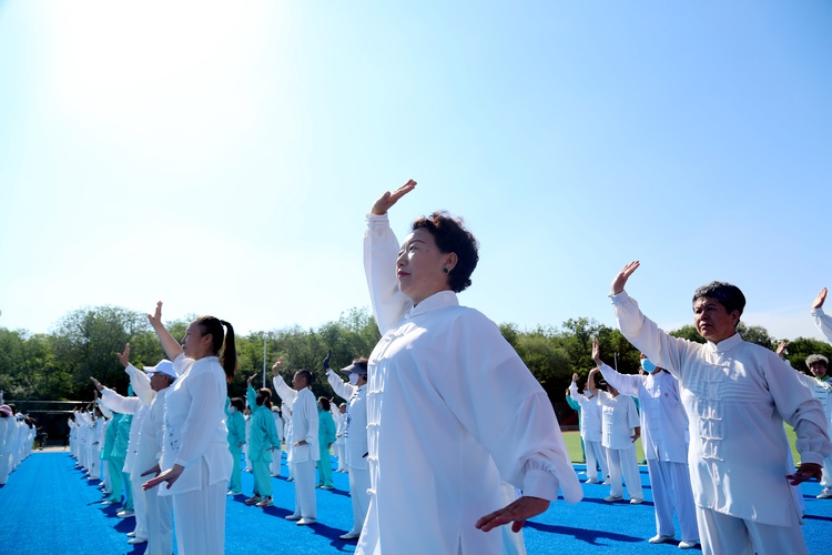 唐山市路北区举办健身气功展演比赛_fororder_图为活动现场。通讯员马雅雄 摄 (4).JPG