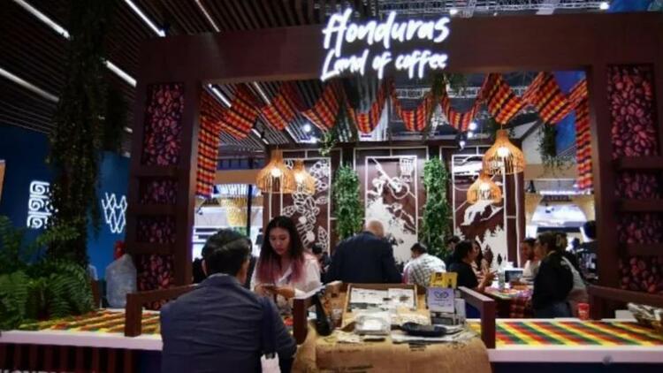 日月谭天丨大势不可逆，民意不可违！坐在“小马扎”上的赖清德要认清这三点