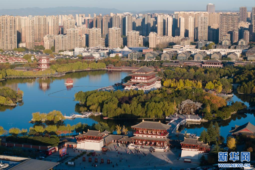 西安：古城新貌引客来