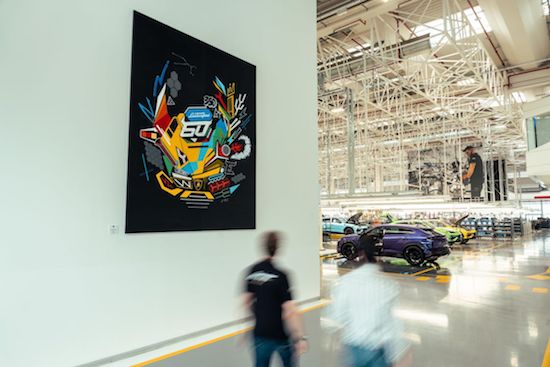 兰博基尼汽车公司举办“梦想之旅——世界眼中的兰博基尼”展览_fororder_image001