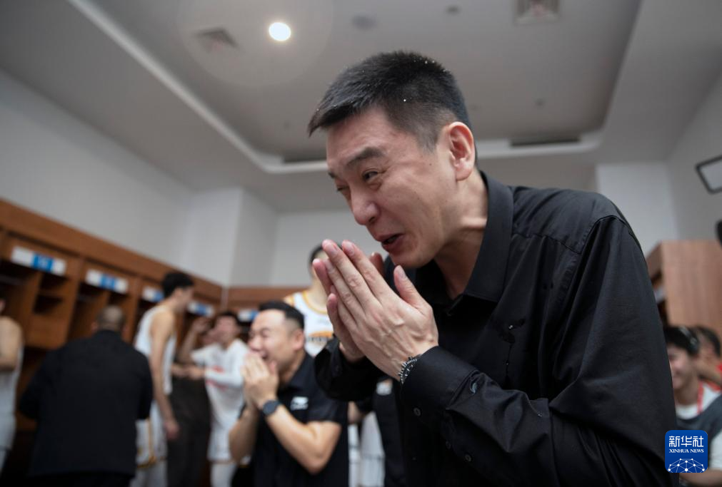 CBA总决赛：辽宁本钢夺冠