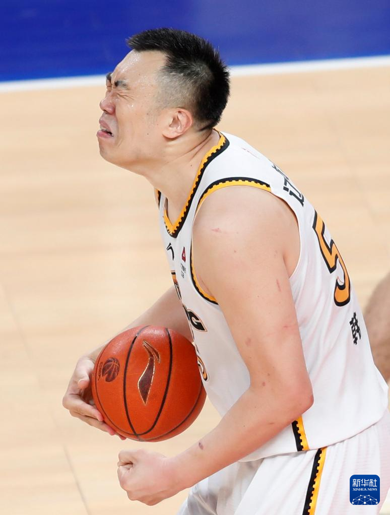 CBA总决赛：辽宁本钢夺冠